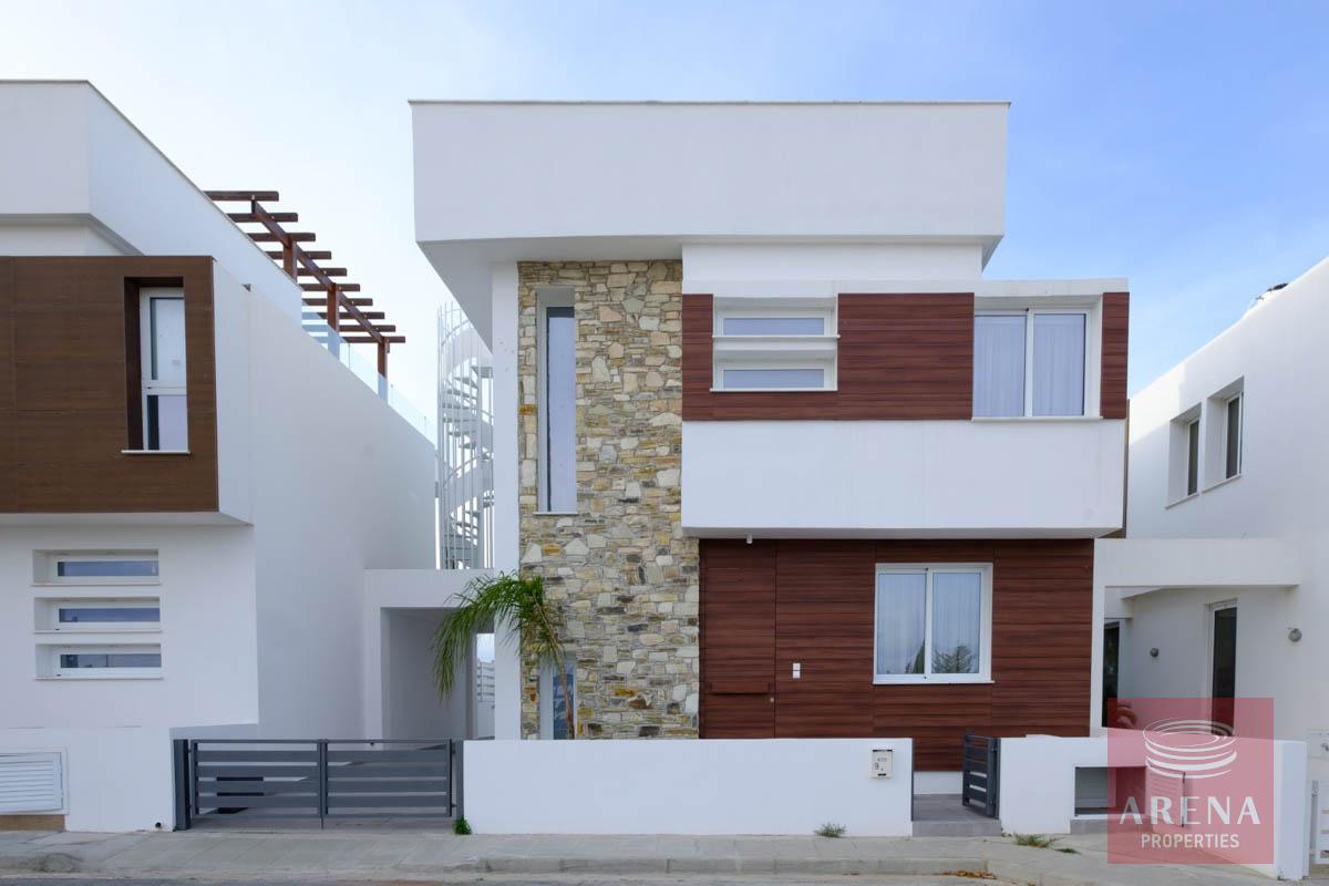 5-Link-Det-Villa-in-Dromolaxia-6184-1