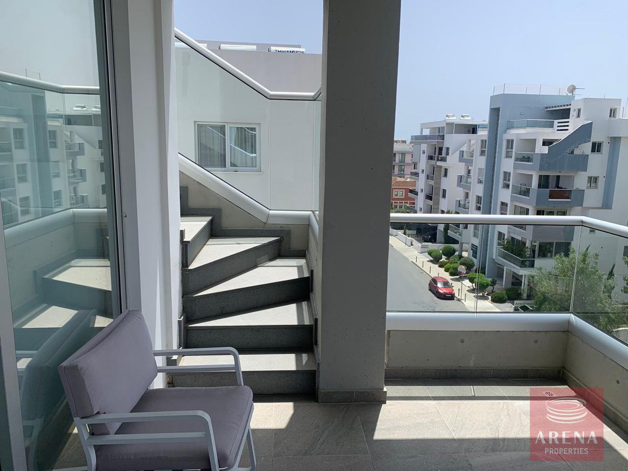 5-PENTHOUSE-IN-DROSIA-8490-1