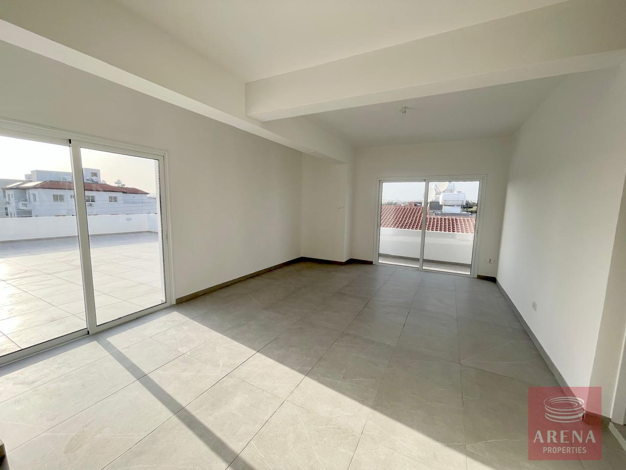 5-TOP-FLOOR-APT-8059-2