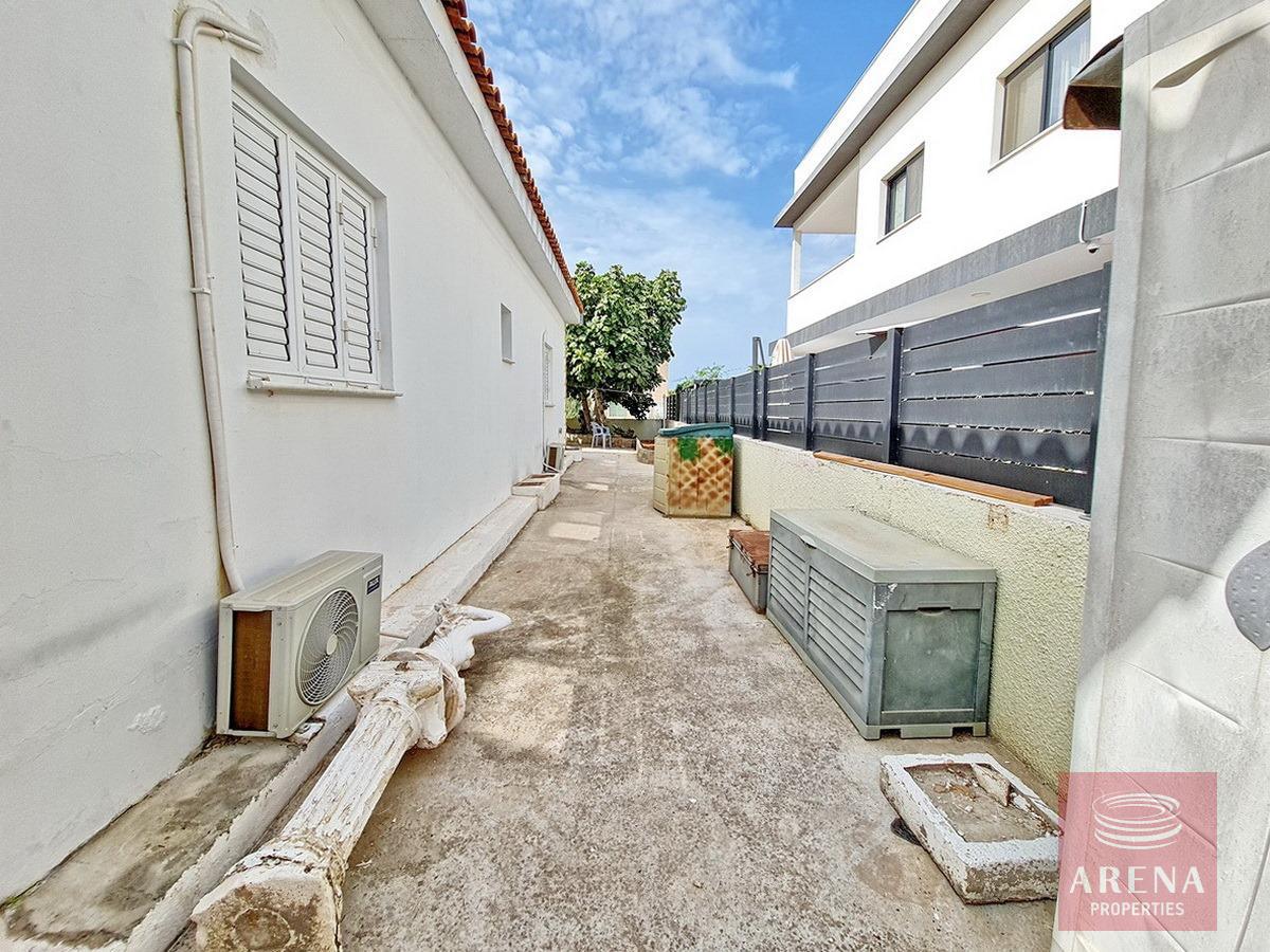 6-4-BED-BUNGALOW-PARALIMNI-8979-1