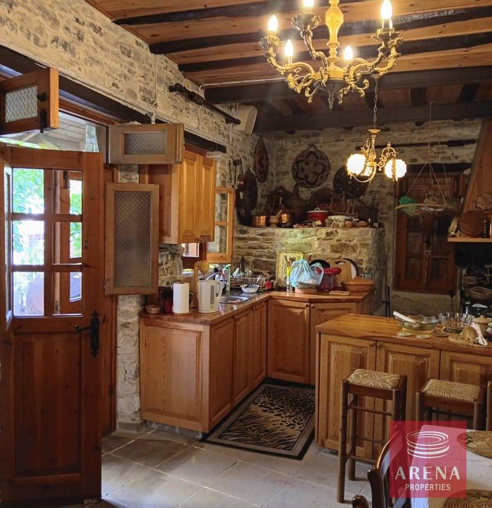 6-HOUSE-IN-LEFKARA-8219