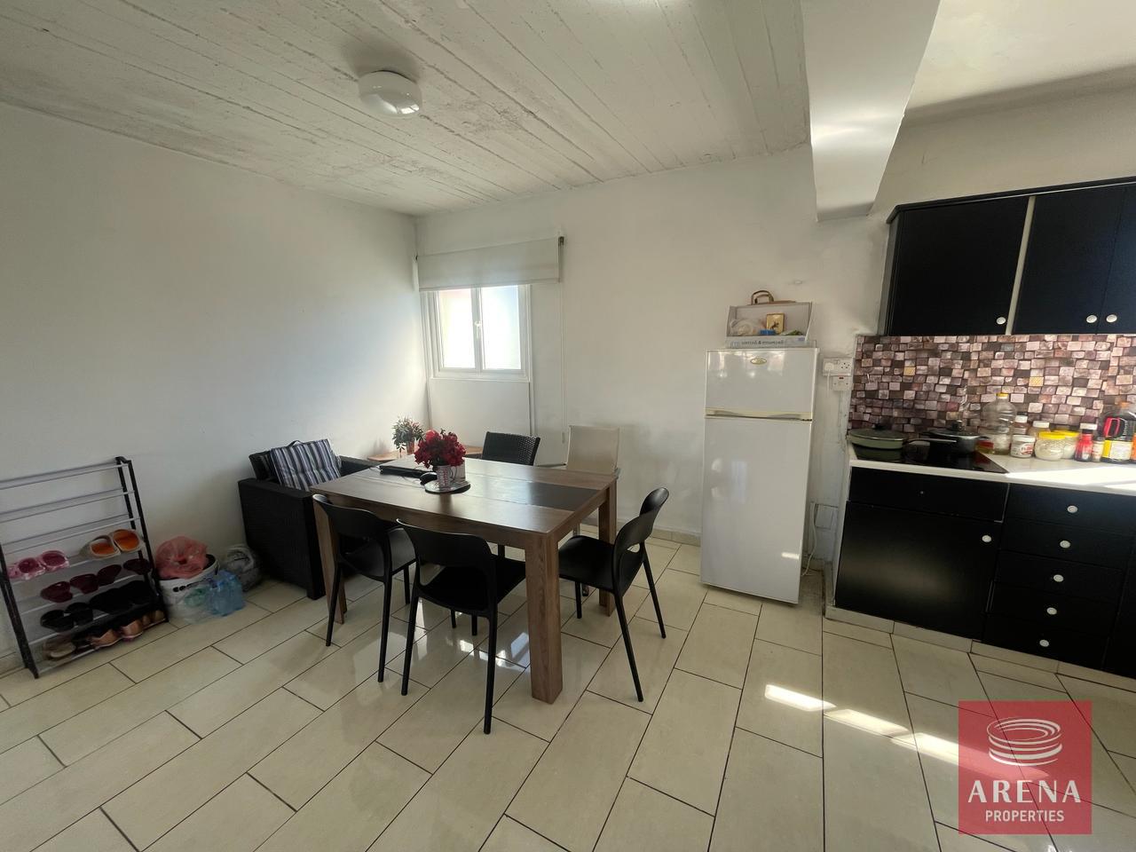 7-3-BED-APT-LARNACA-7863-1