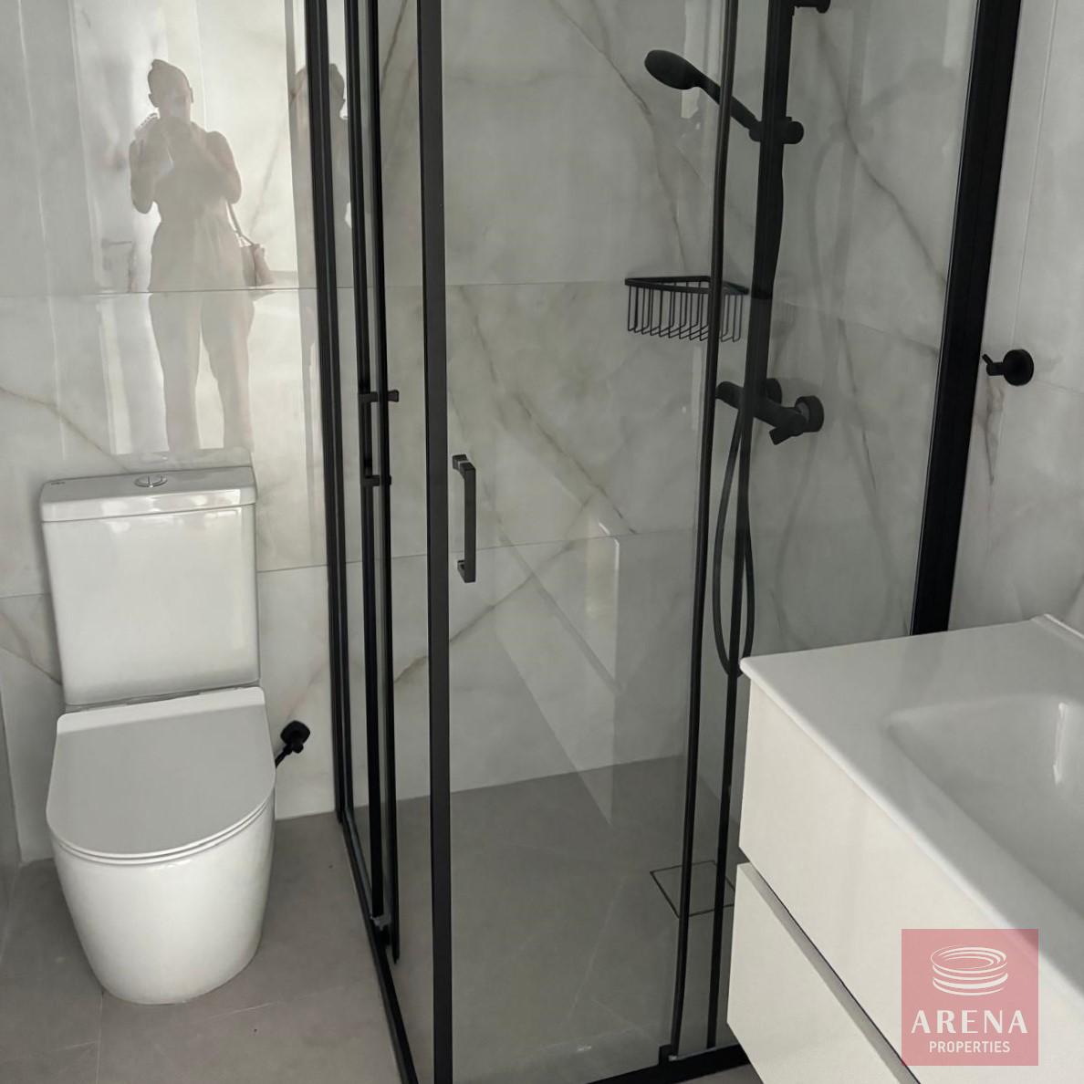 7-3-BED-APT-LIVADIA-8566-1