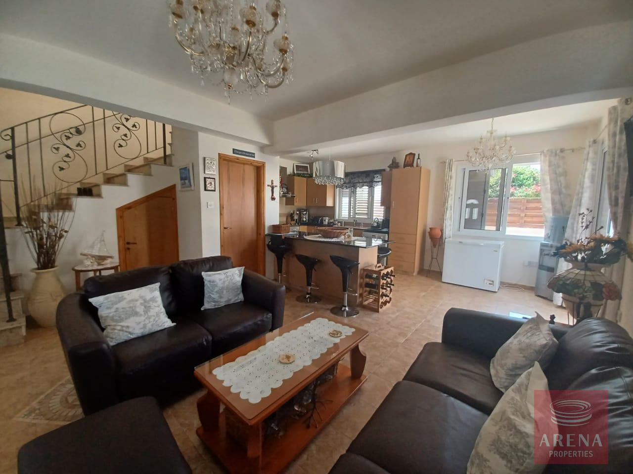 7-3-BED-VILLA-IN-AVGOROU-7036-1