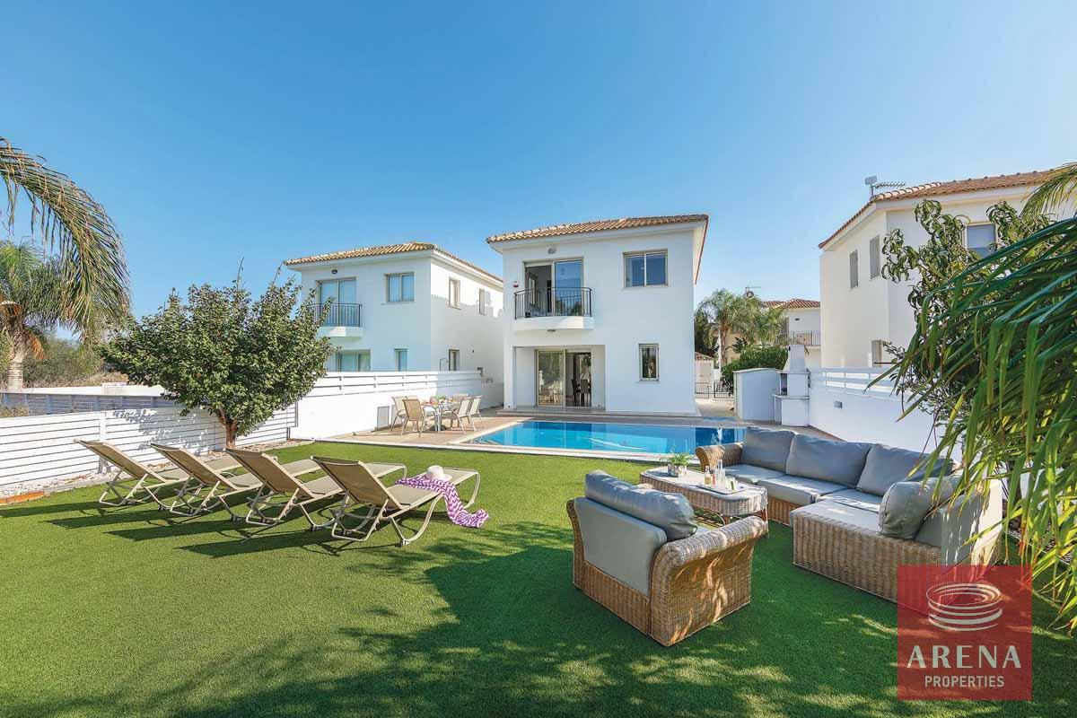 7-3-BED-VILLA-IN-PERNERA-6735-1