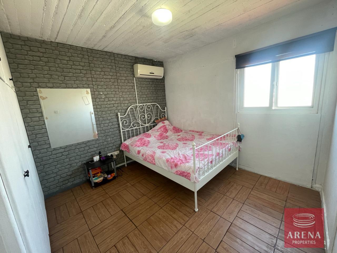 8-3-BED-APT-LARNACA-7863-1