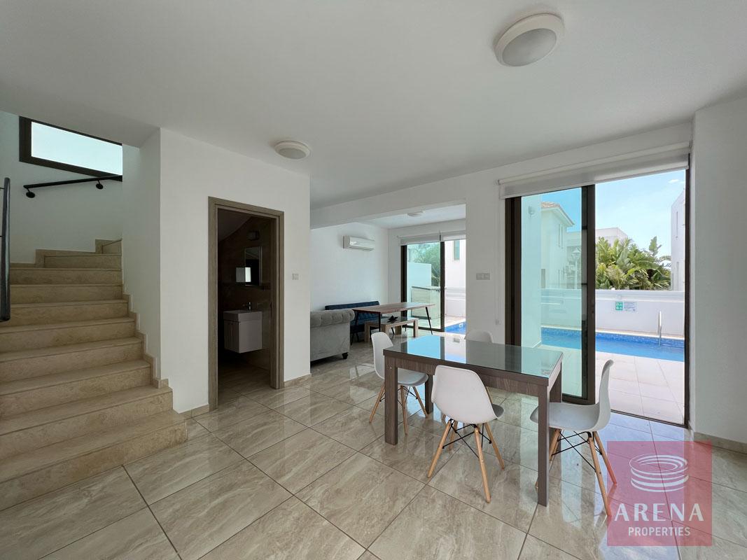 8-3-BED-VILLA-IN-AYIA-TRIADA-8169-1