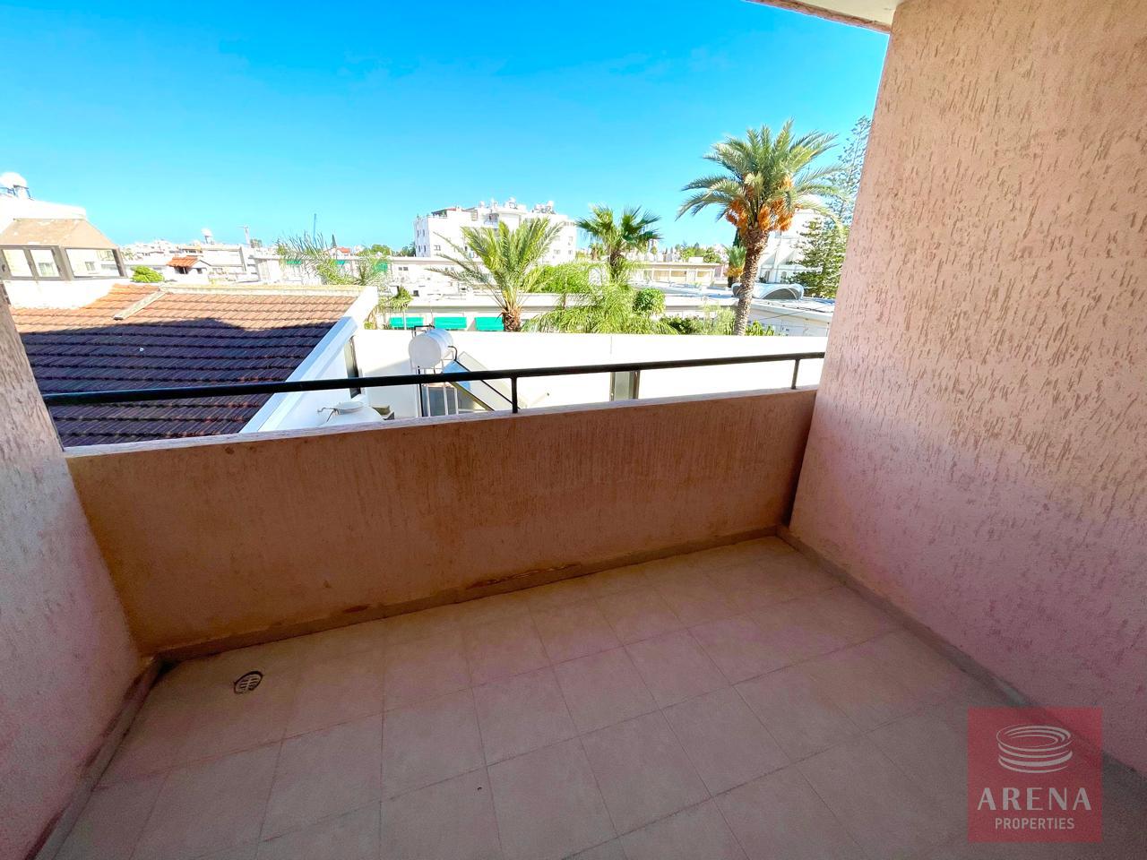 9-2-BED-APT-IN-LARNACA-8653-1