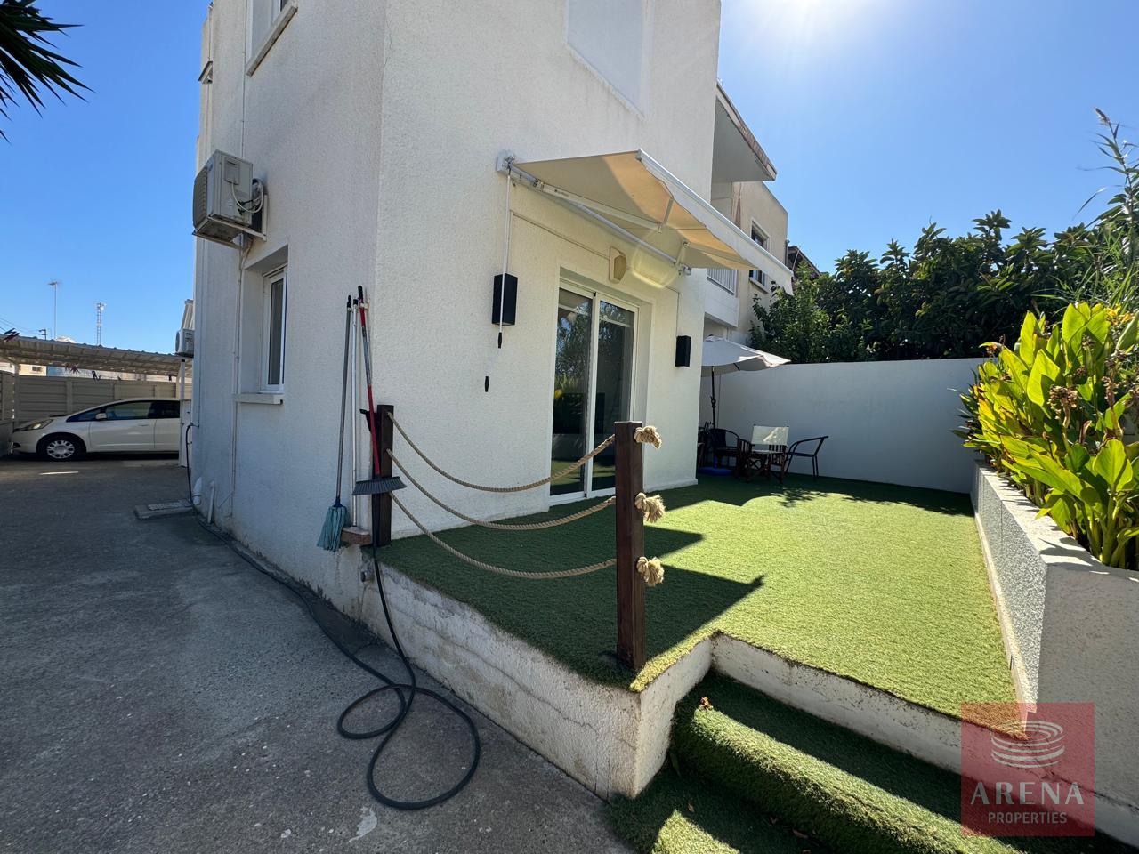 9-2-BED-APT-PARALIMNI-6217-1