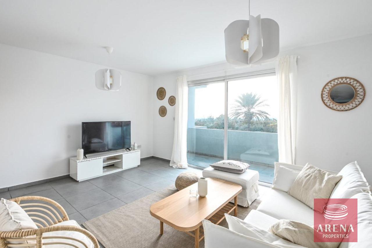 9-2-BED-APT-PYLA-7737