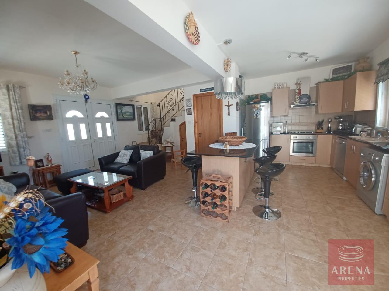 9-3-BED-VILLA-IN-AVGOROU-7036-1