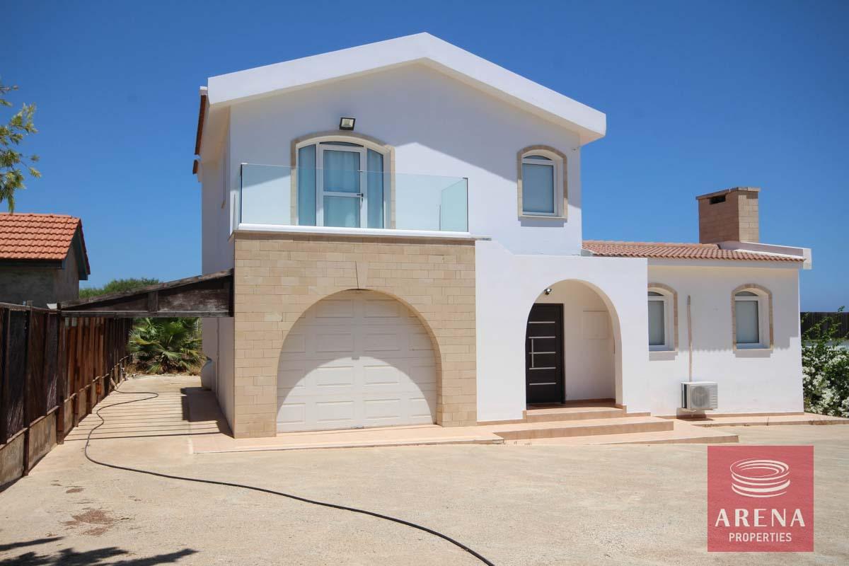 9-4-BED-VILLA-FOR-SALE-IN-CAPE-GRECO-6484