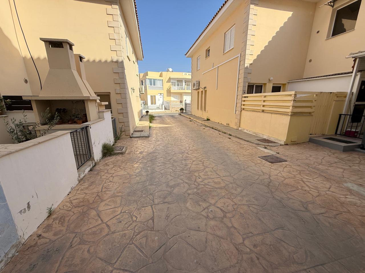 1-3-BED-APT-PARALIMNI-10039-17-1