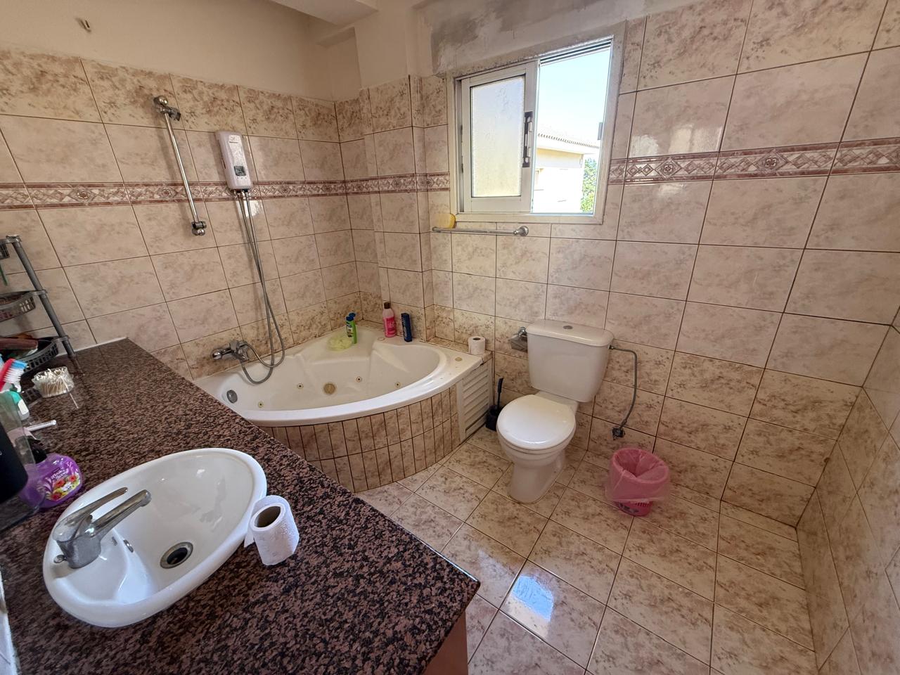 1-3-BED-APT-PARALIMNI-10039-8-1