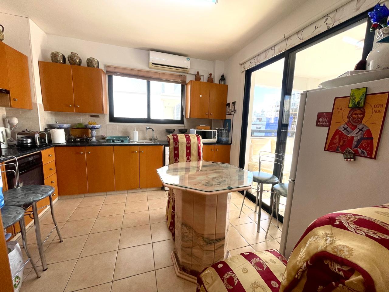 1-APT-IN-FANEROMENI-9875-12