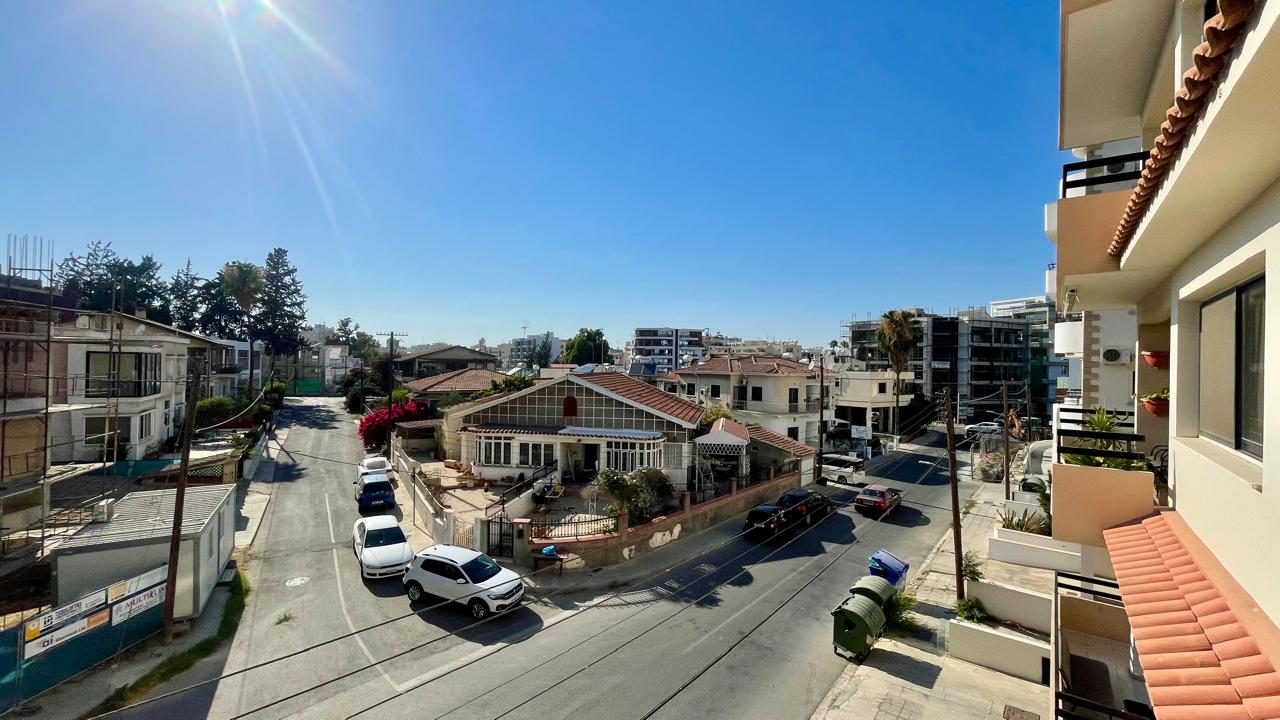 1-APT-IN-FANEROMENI-9875-16