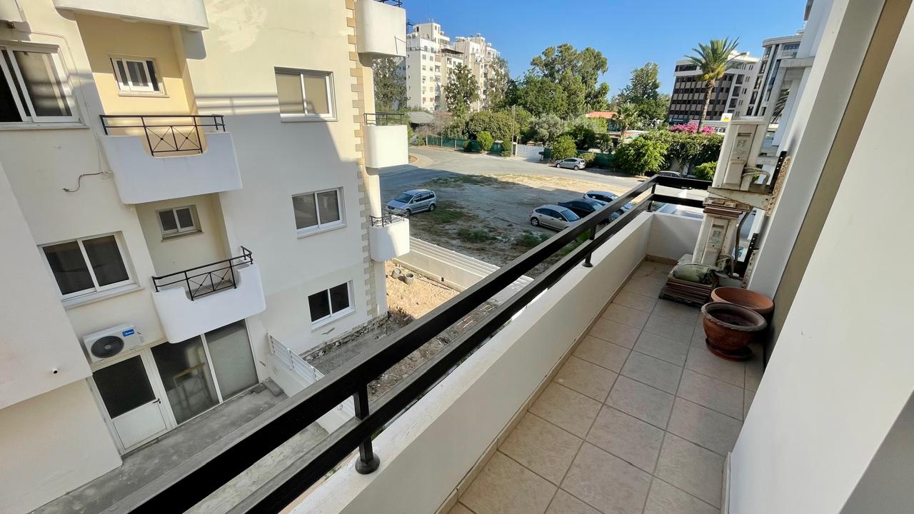 1-APT-IN-FANEROMENI-9875-22