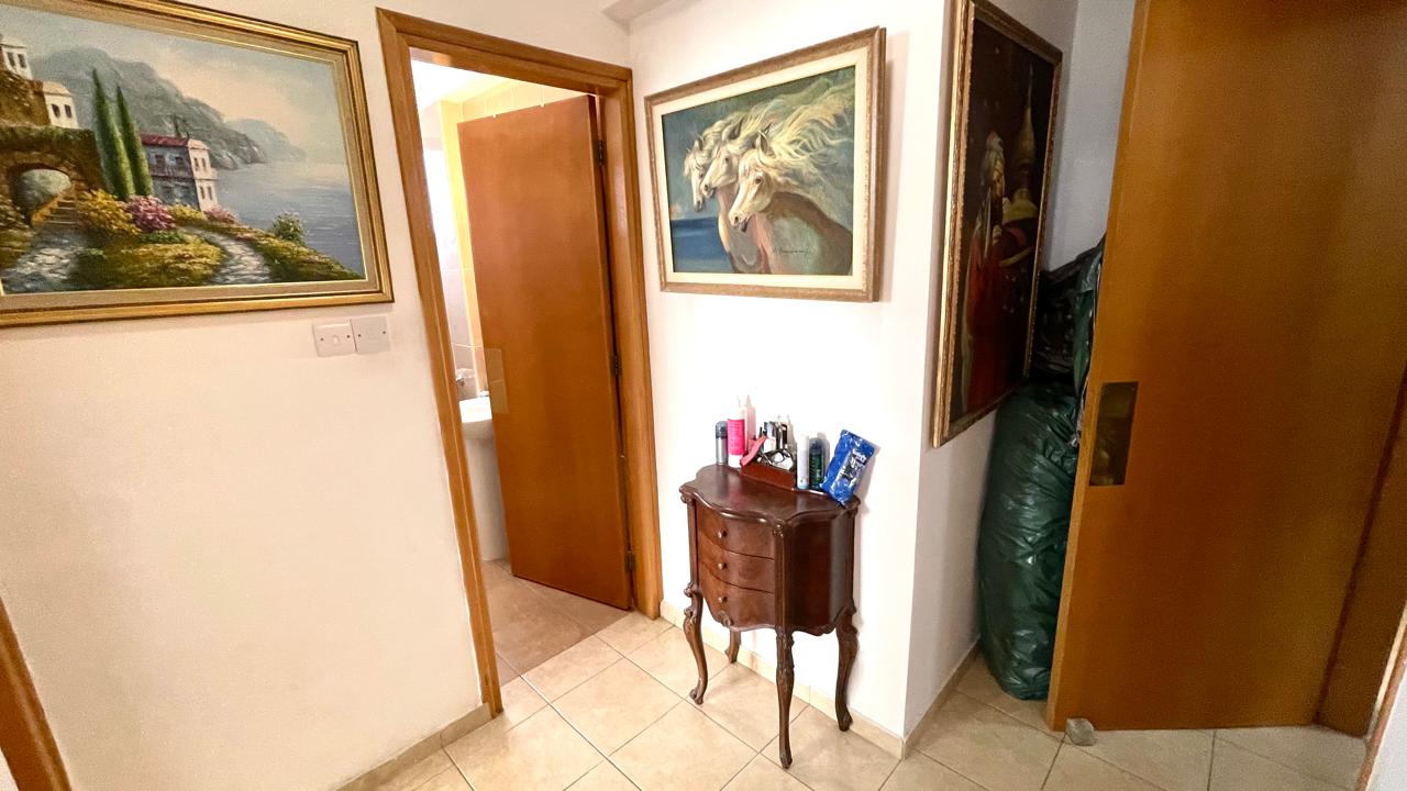 1-APT-IN-FANEROMENI-9875-6