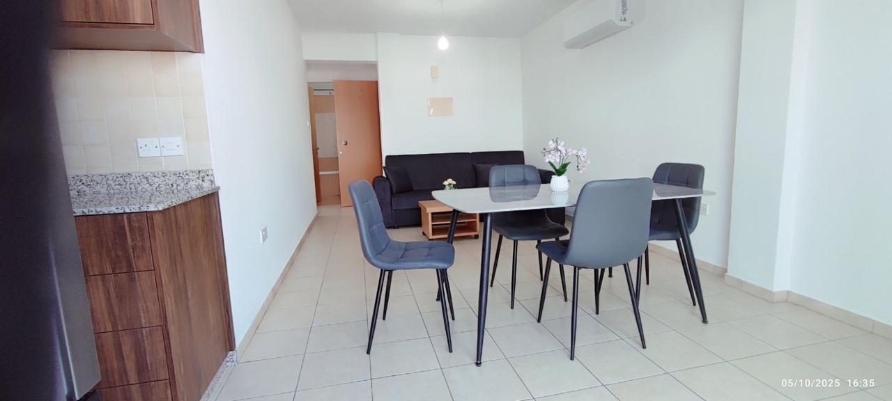 1-APT-RENT-DERYNIA-10417-10