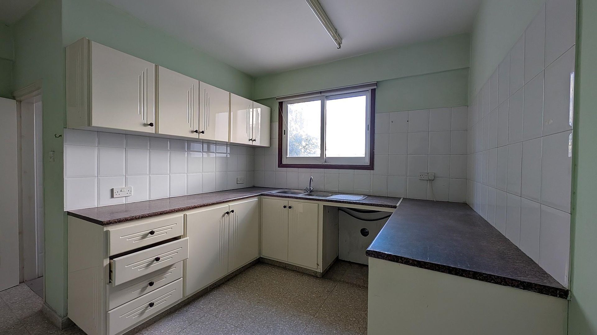 1-VILLA-ARADIPPOU-10341-7