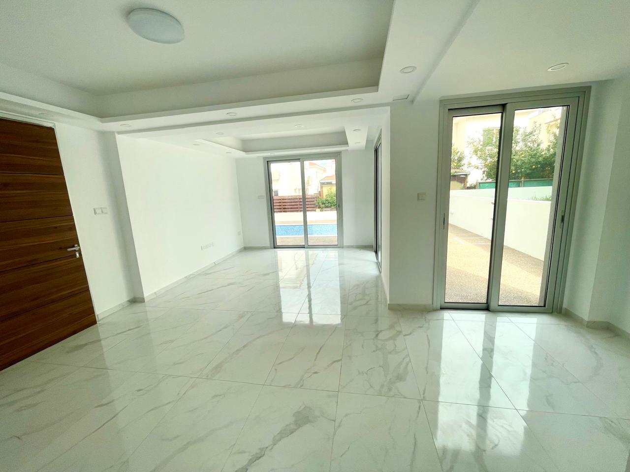 1-VILLA-IN-AYIA-TRIADA-9915-11