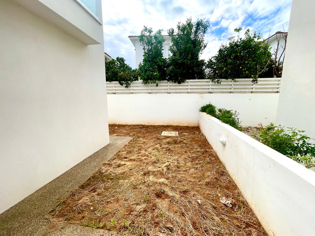 1-VILLA-IN-AYIA-TRIADA-9915-2