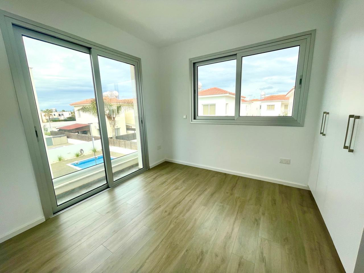 1-VILLA-IN-AYIA-TRIADA-9915-20
