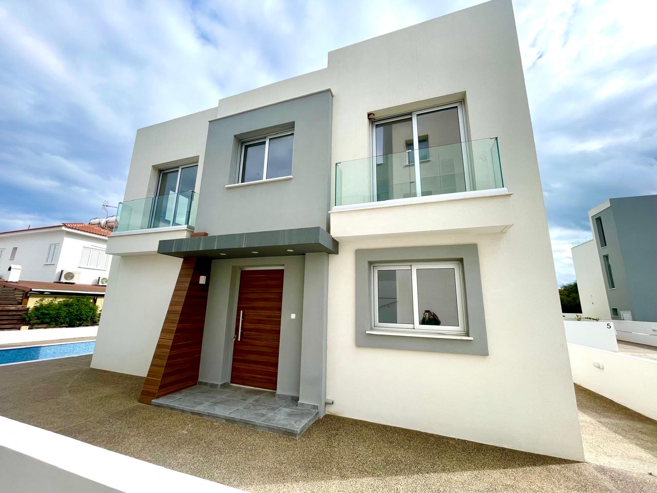 1-VILLA-IN-AYIA-TRIADA-9915-6