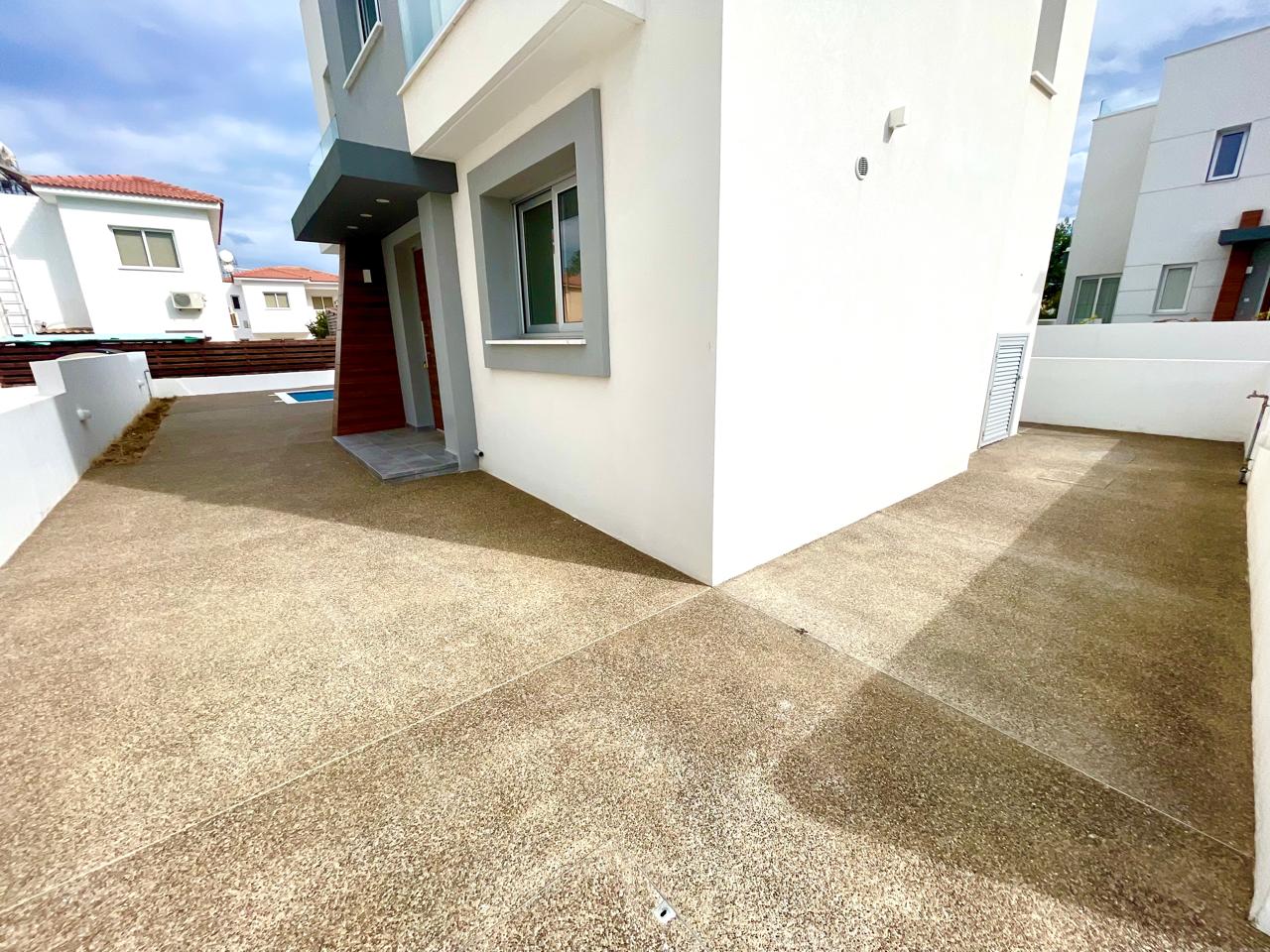 1-VILLA-IN-AYIA-TRIADA-9915-7