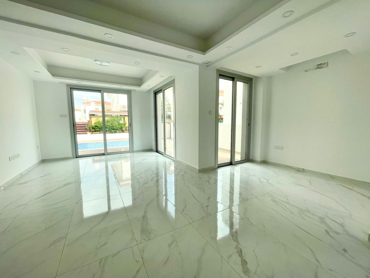 1-VILLA-IN-AYIA-TRIADA-9915-8