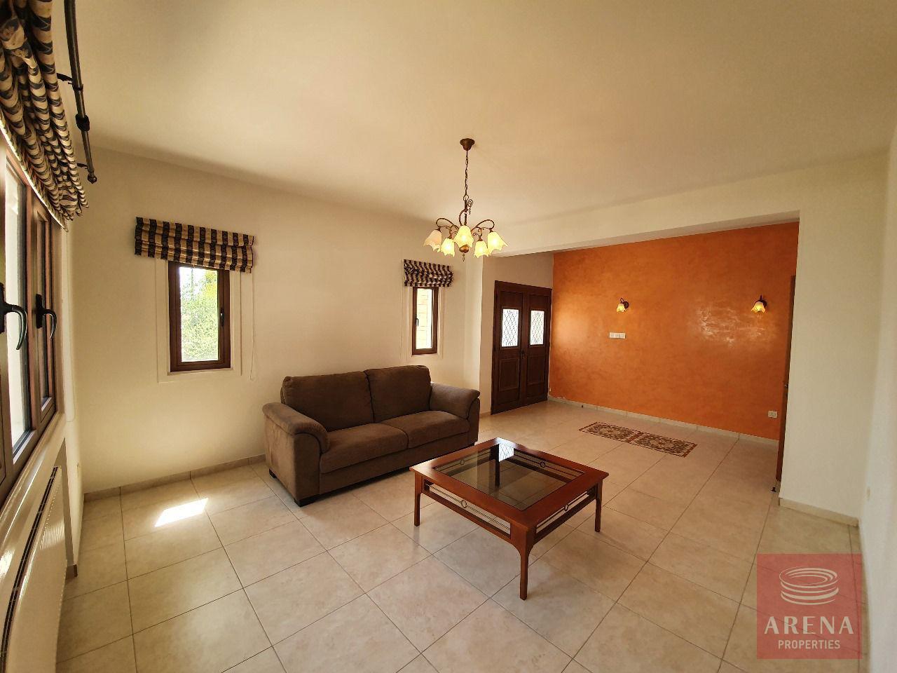 10-5-BED-VILLA-KITI-8125