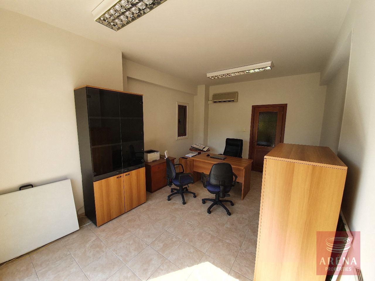 13-5-BED-VILLA-KITI-8125