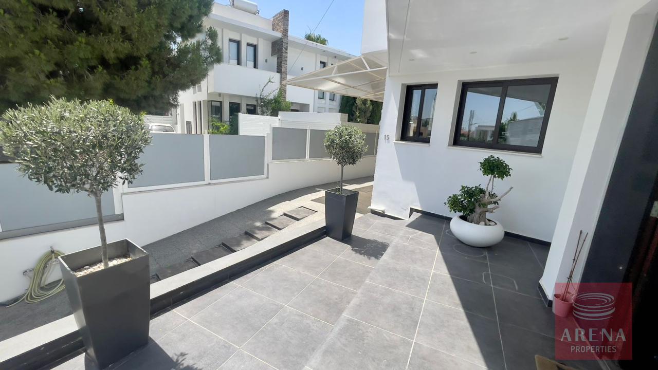 14-4-BED-VILLA-ARADIPPOU-8378-6