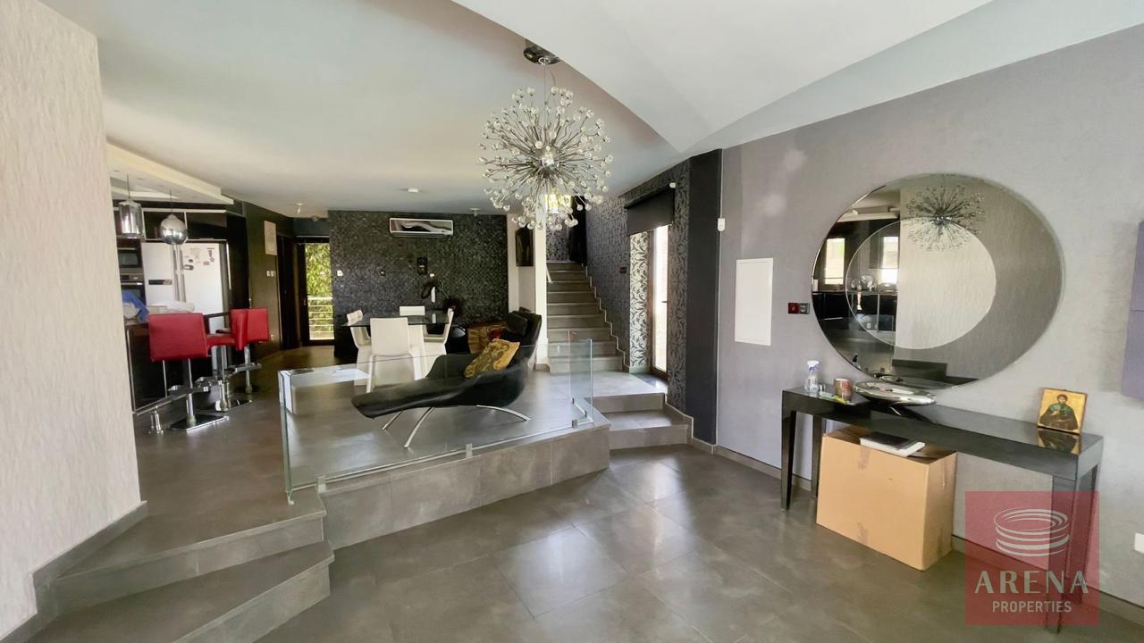 16-4-BED-VILLA-ARADIPPOU-8378-6