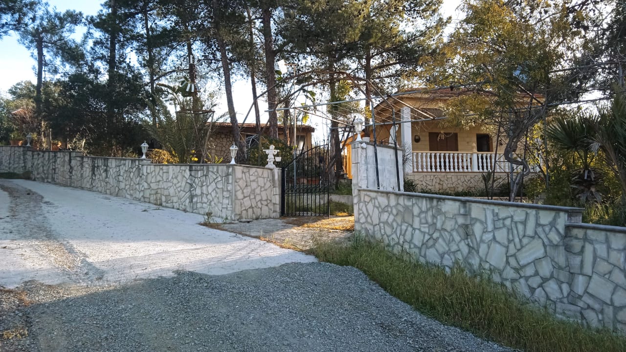 17-HOUSE-IN-LAGEIA-9326-3