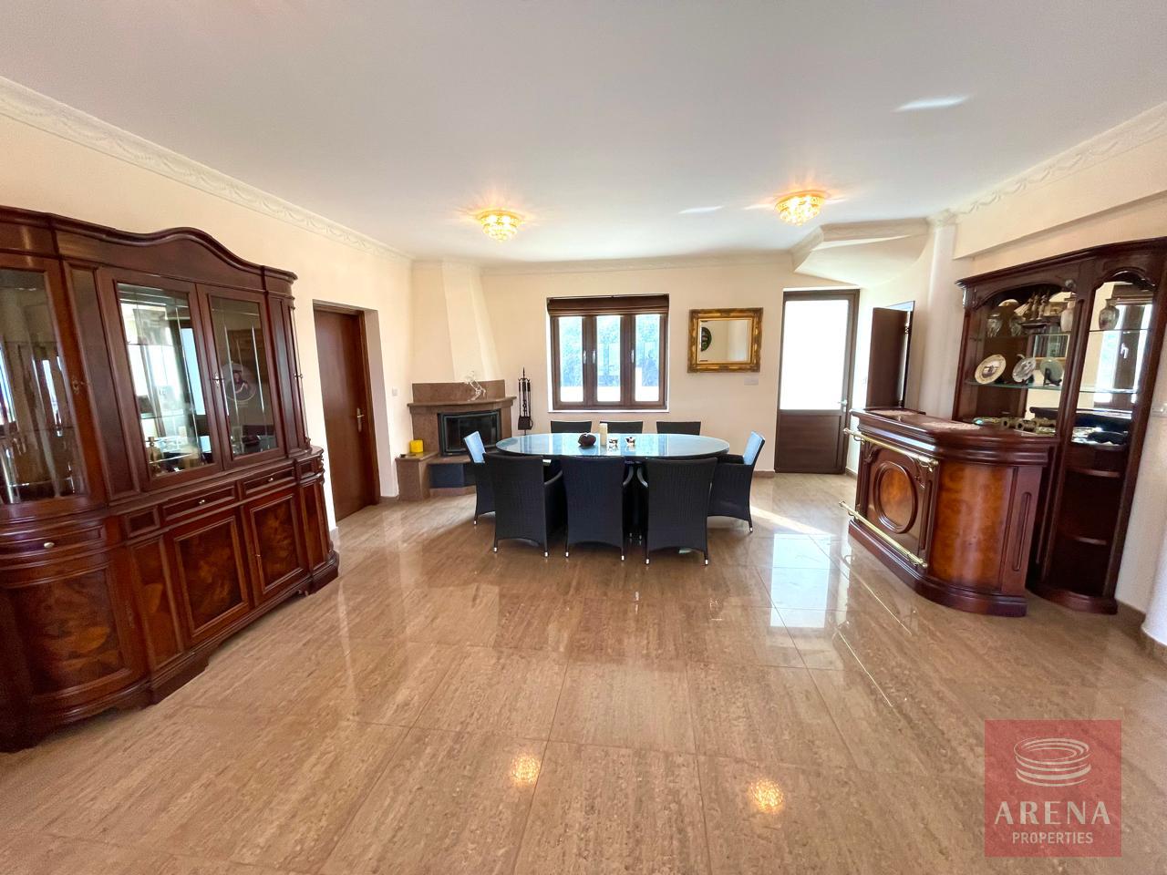 20-VILLA-IN-PROTARAS-9236-5