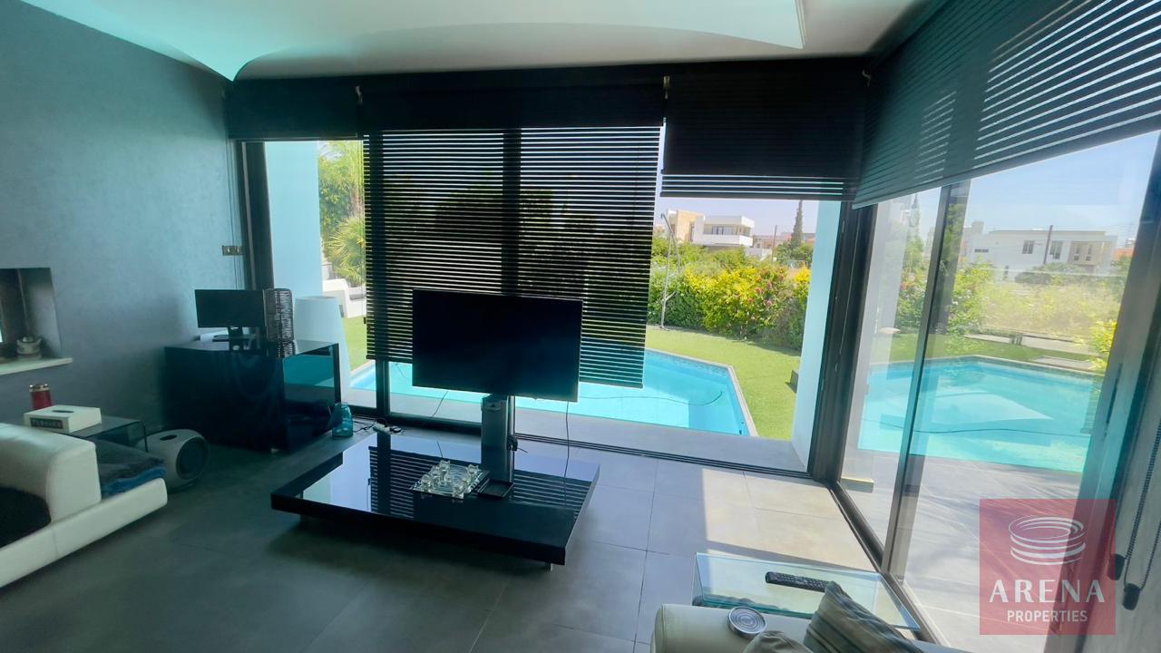 21-4-BED-VILLA-ARADIPPOU-8378-6