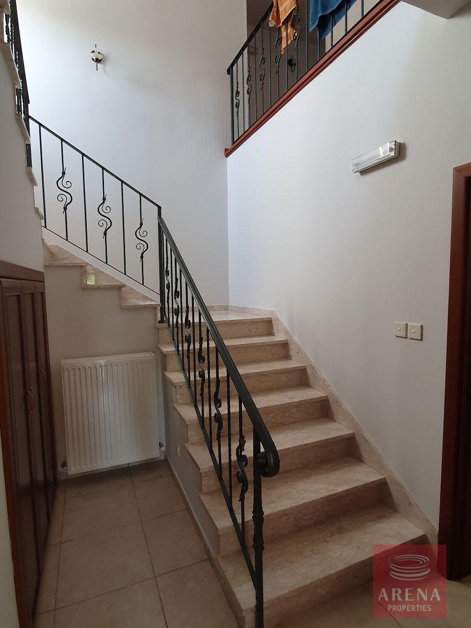 21-5-BED-VILLA-KITI-8125