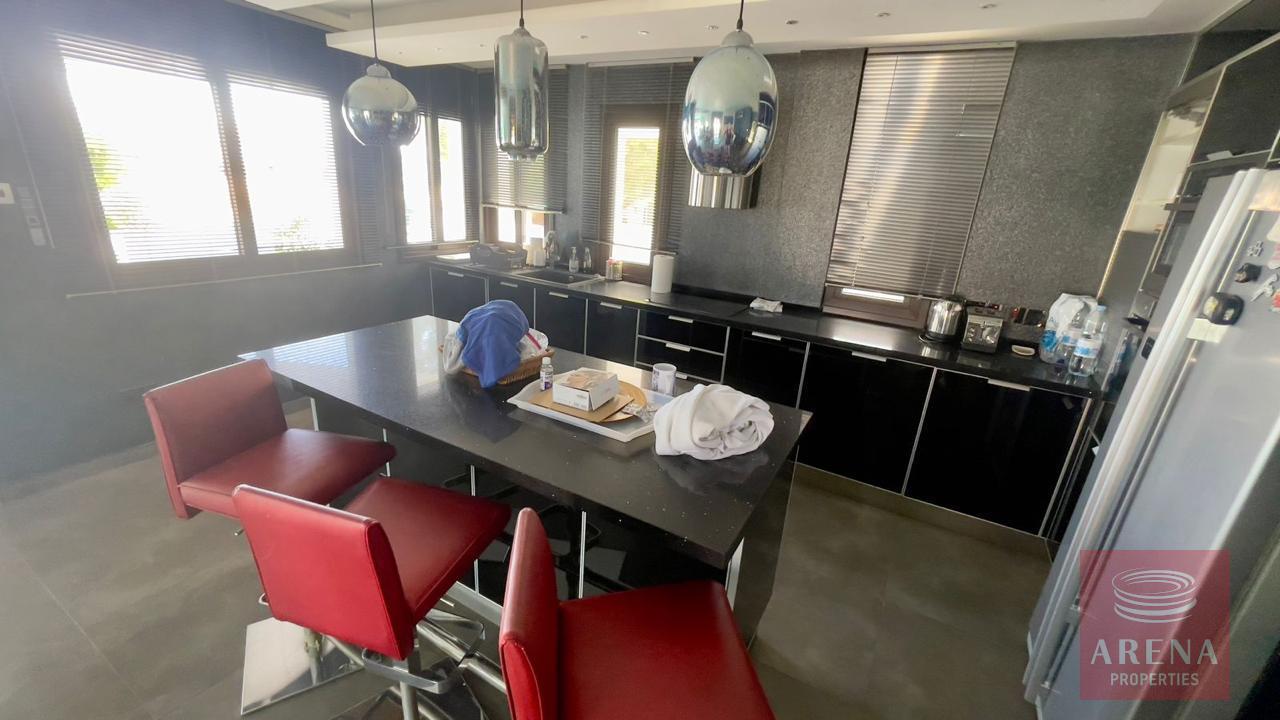 22-4-BED-VILLA-ARADIPPOU-8378-6