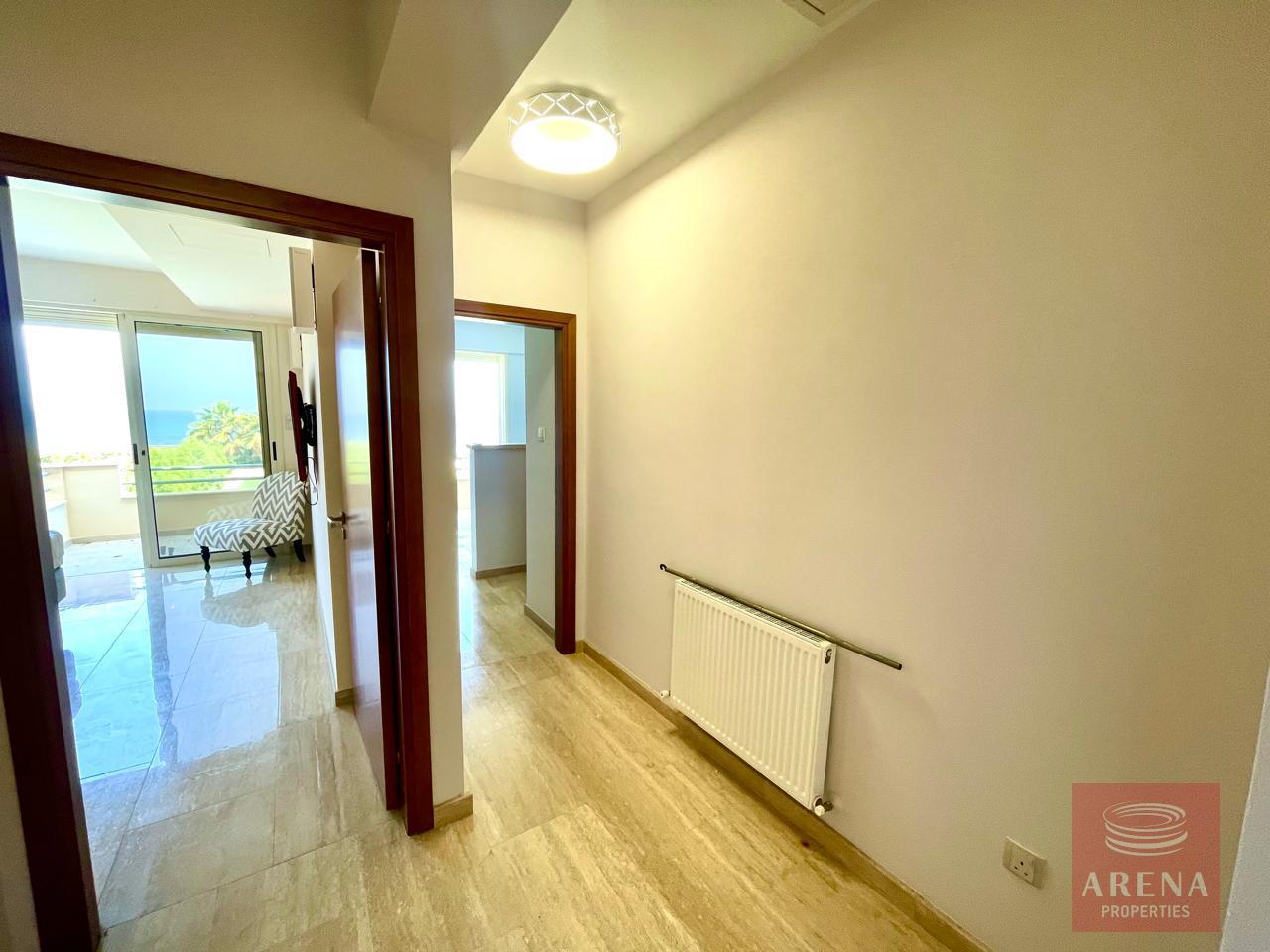 22-5-BED-VILLA-IN-PERVOLIA-8296