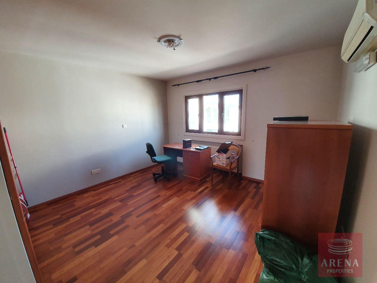 25-5-BED-VILLA-KITI-8125