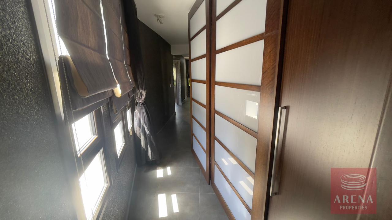 31-4-BED-VILLA-ARADIPPOU-8378-6
