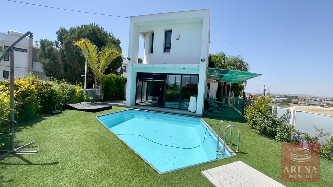 4-4-BED-VILLA-ARADIPPOU-8378-6