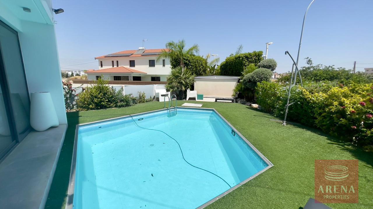 6-4-BED-VILLA-ARADIPPOU-8378-6