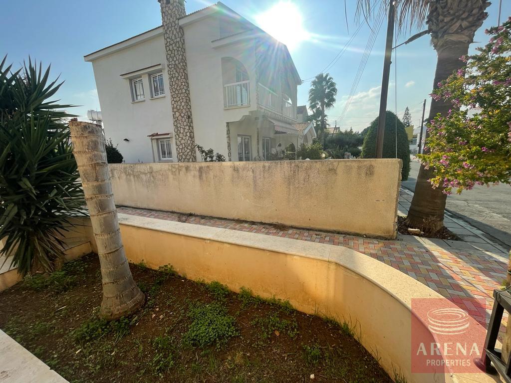 8-ground-floor-apartment-in-kiti-6548