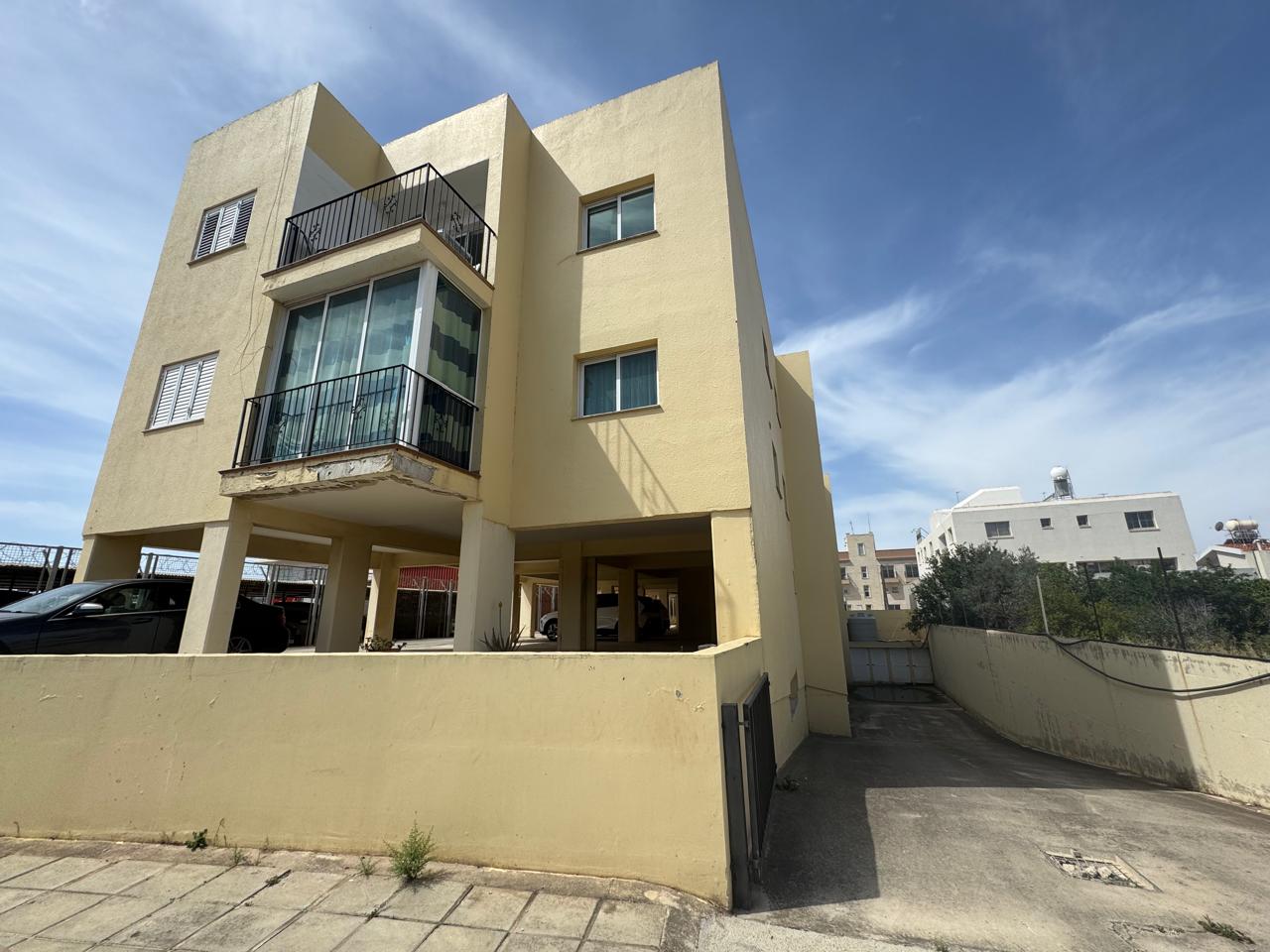 1-1-BED-APT-DERYNIA-9566-3