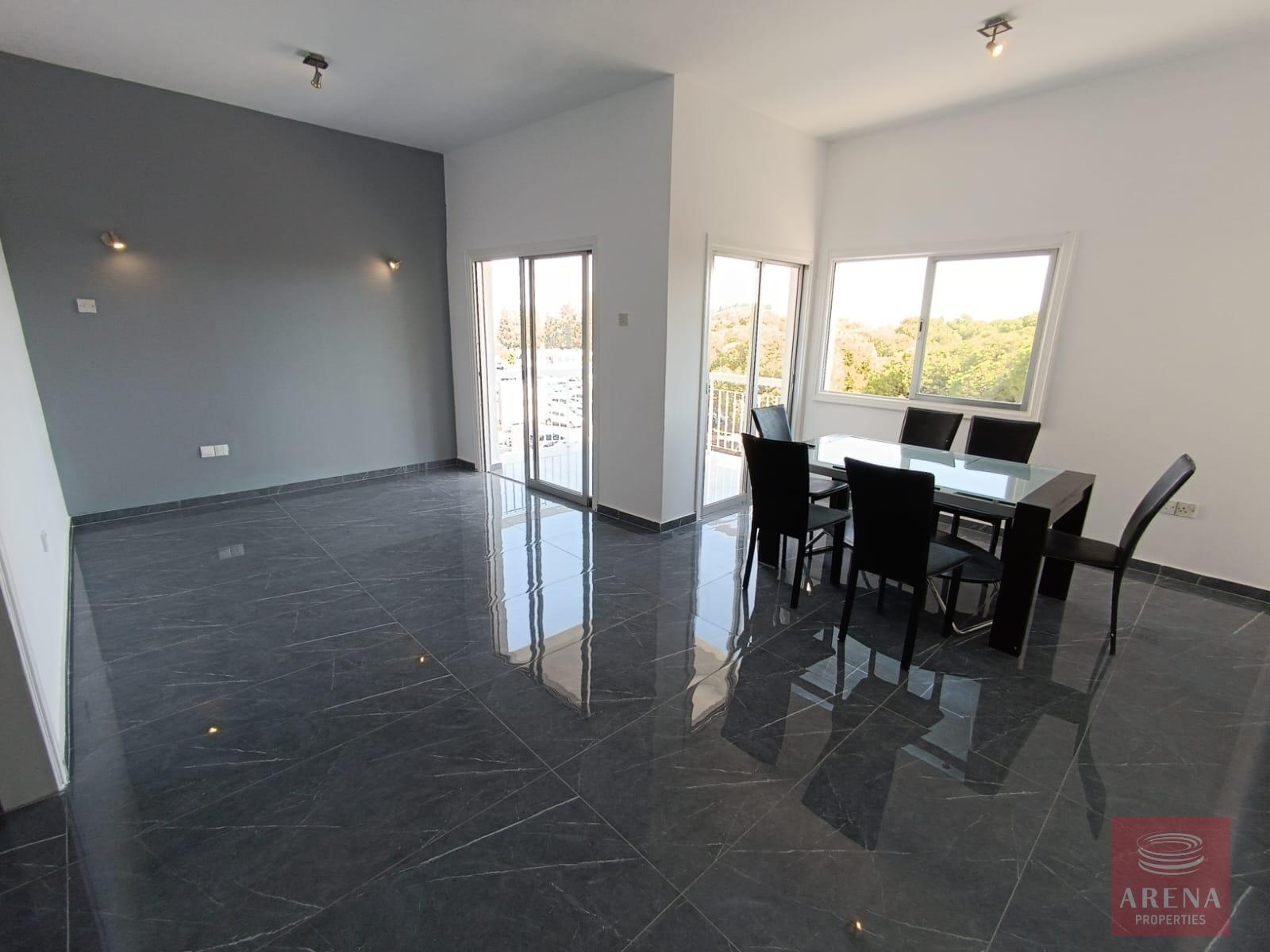 1-3-BED-APT-LARNACA-8477