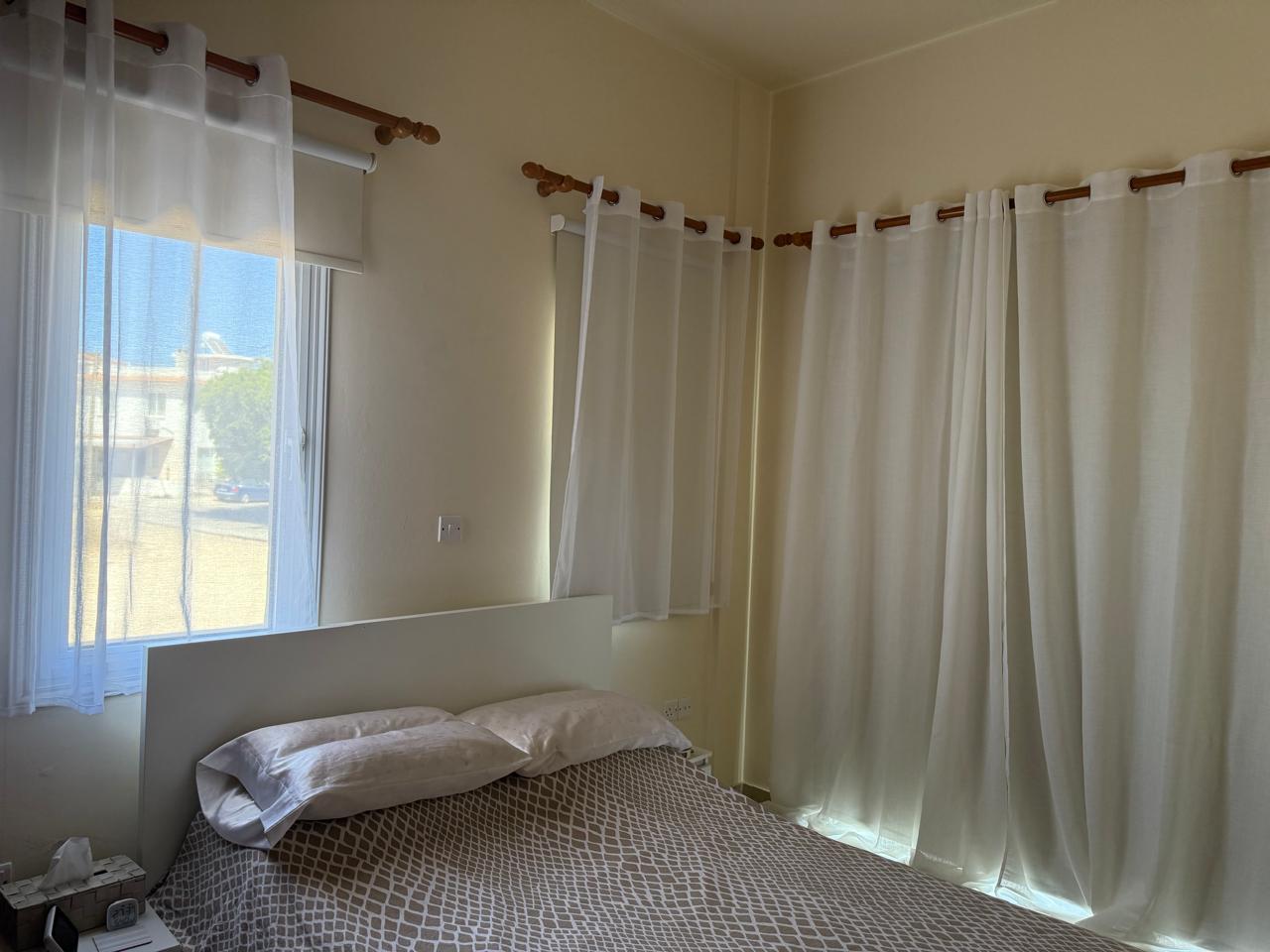 1-APT-DERYNIA-10056-4