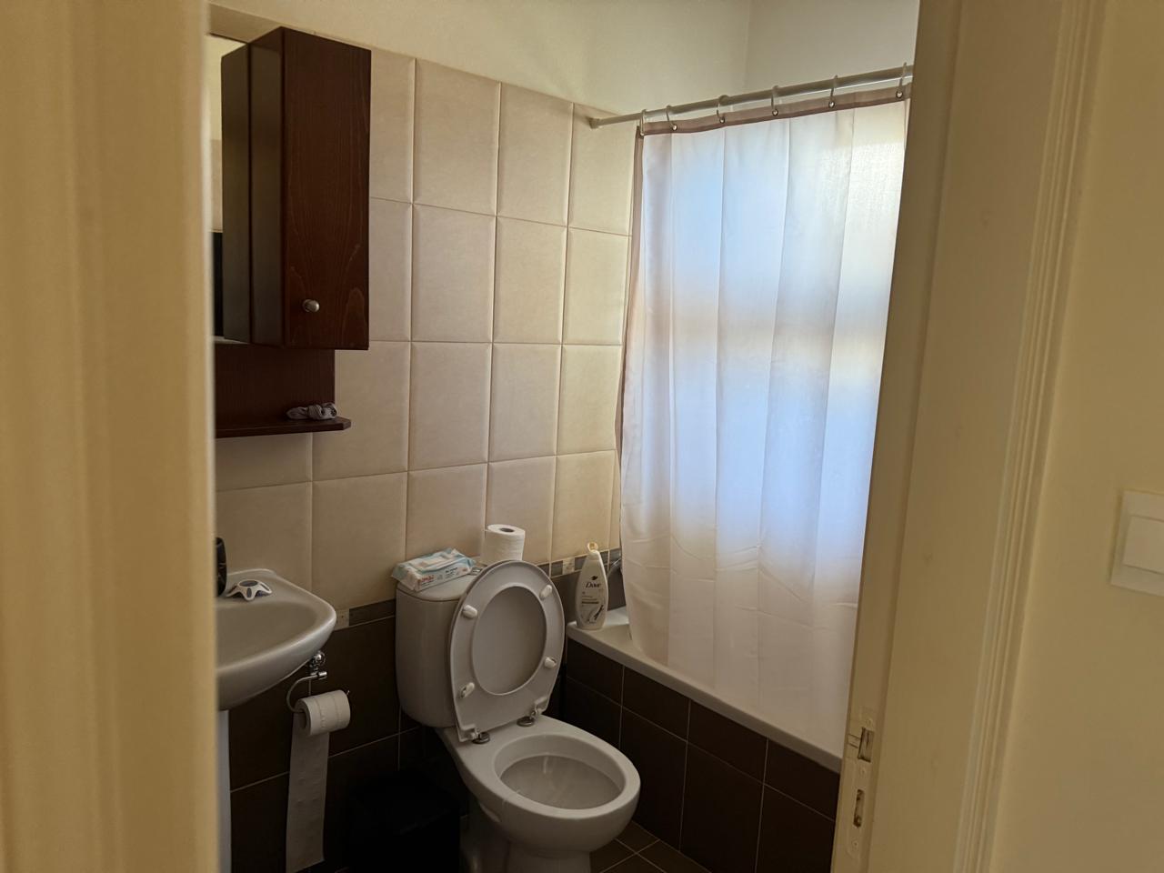 1-APT-DERYNIA-10056-8