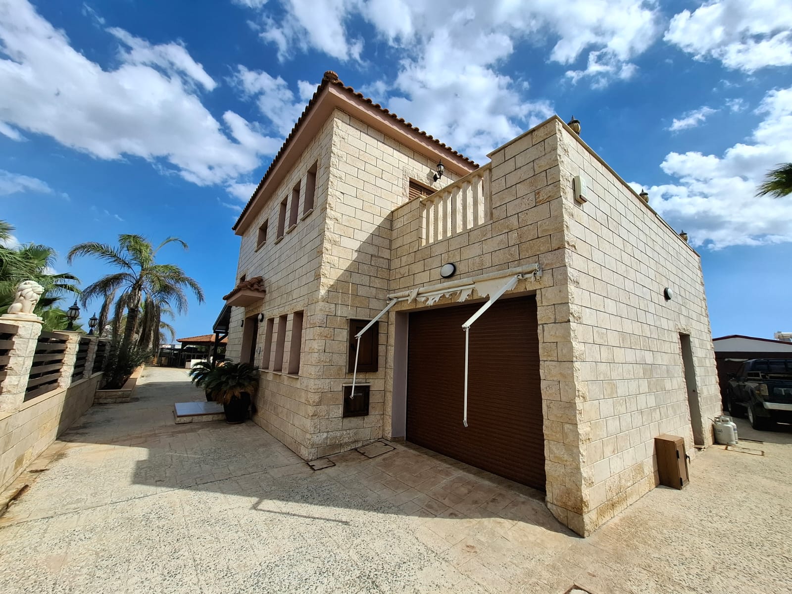 1-VILLA-AYIA-THEKLA-10250-13